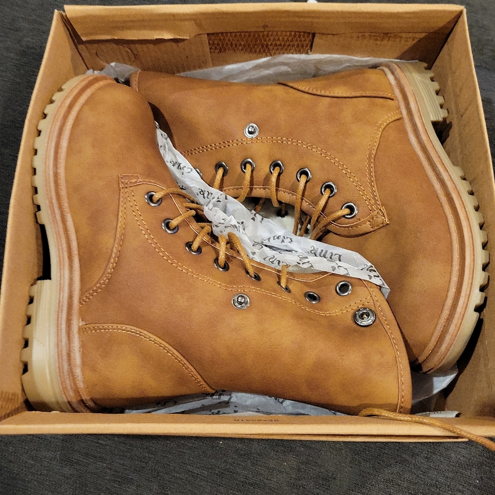 Girls lace up boots
